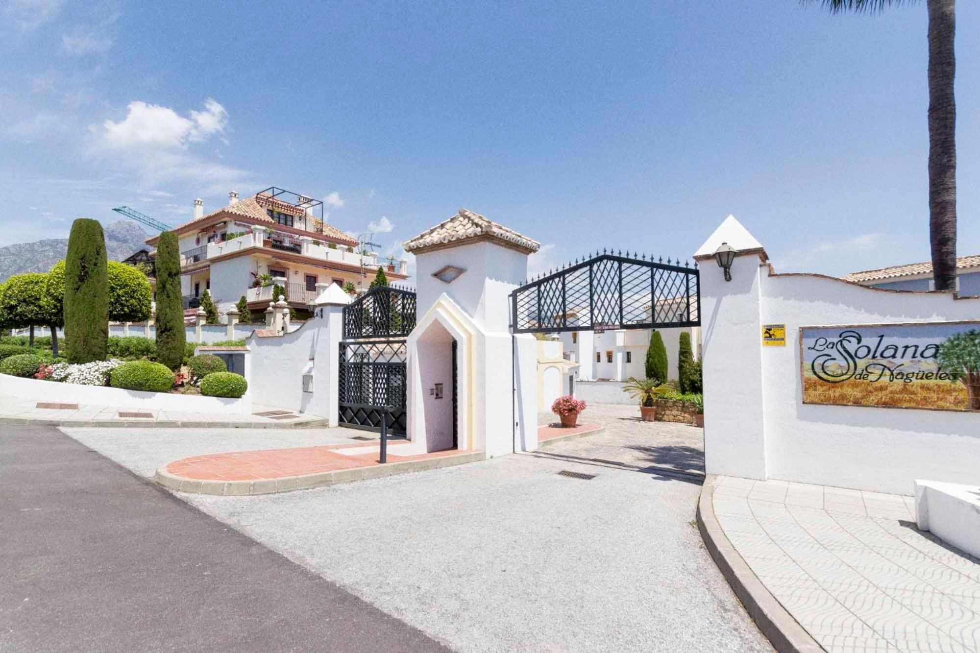 Сasa de vacaciones Large Townhouse Golden Mile